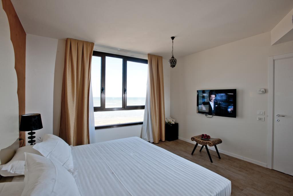 Pianob - Breakfast Hotel & Bar سينِغاليا الغرفة الصورة